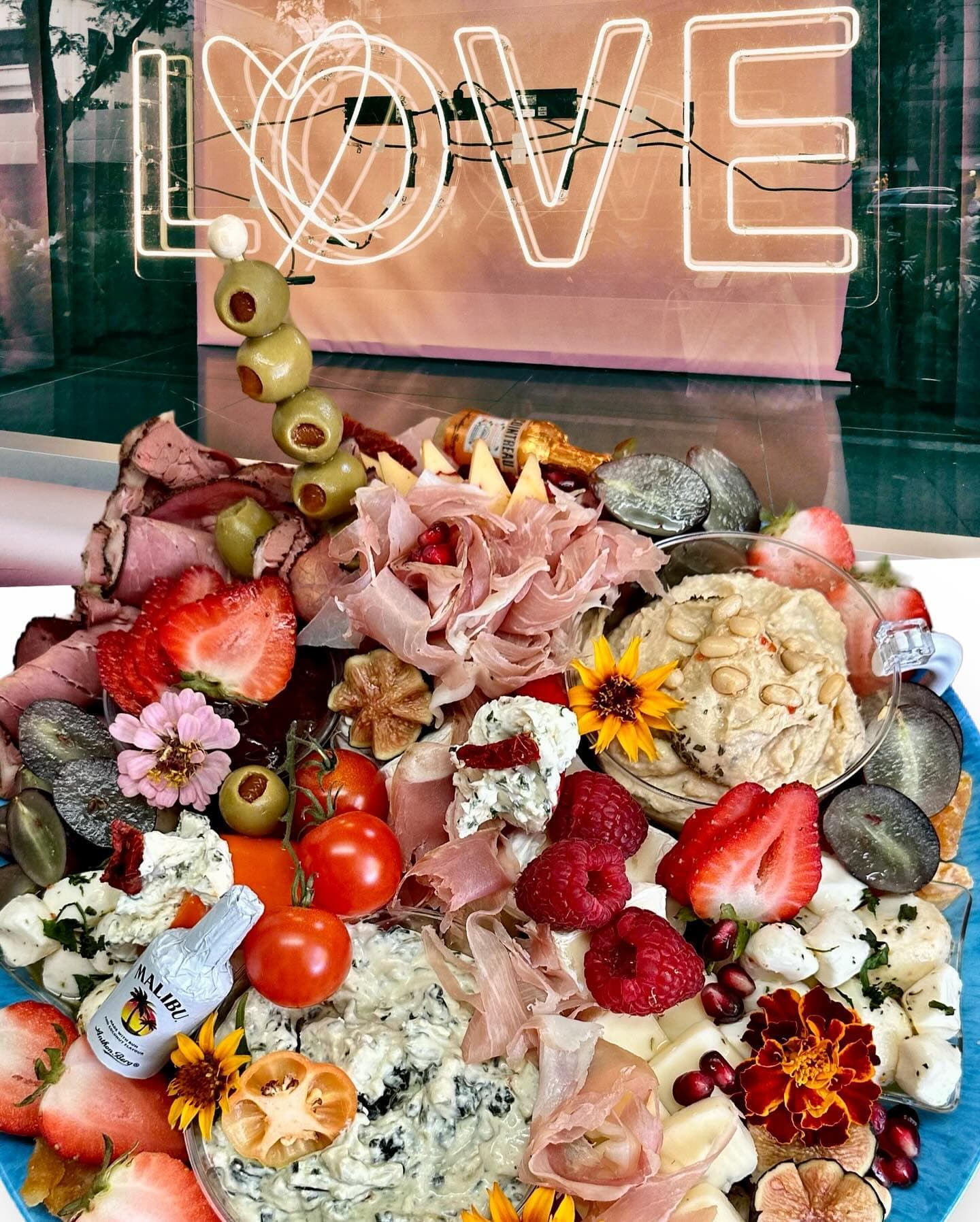 Love Neon Romance